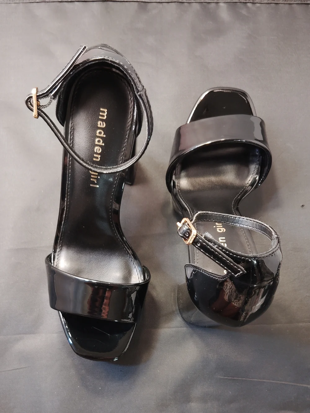 MADDEN GIRL WOMEN’s PATENT PLATFORM ANKLE -STRAP HEEL SANDALS
